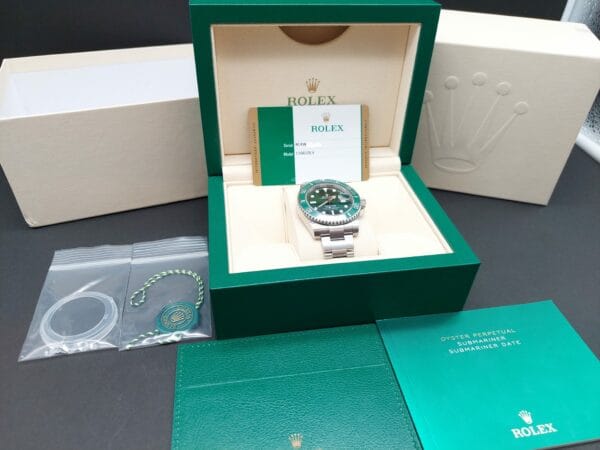 Rolex Submariner 'Hulk' Ref. 116610LV 2017 (Full Set) - Afbeelding 2