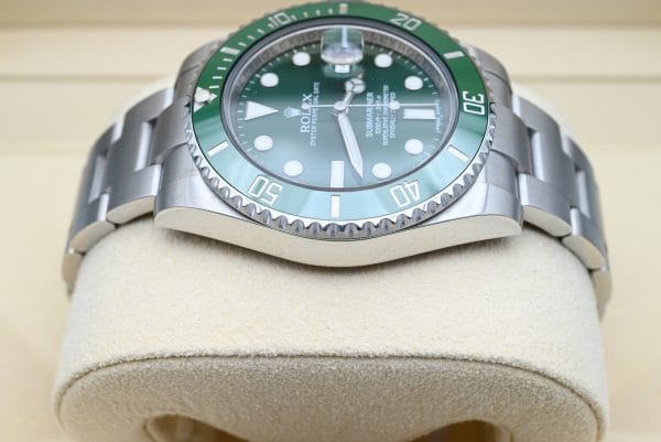 Rolex Submariner Ref. 116610LV Year 2015 (Box & Papers) – Image 4