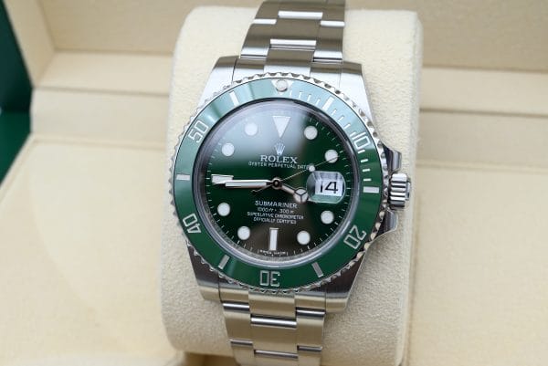 Rolex Submariner Ref. 116610LV Year 2015 (Box & Papers) – Image 7