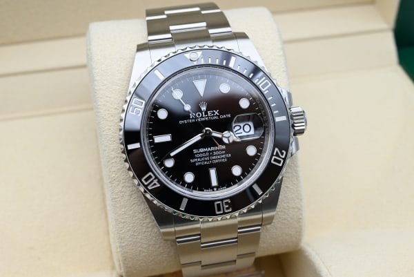 Rolex Submariner Ref. 126610LN Year 2024 NEW (Full Set) - Image 6