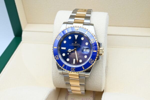 Rolex Submariner Ref. 116613LB Year 2017 (Box & Papers) - Image 7