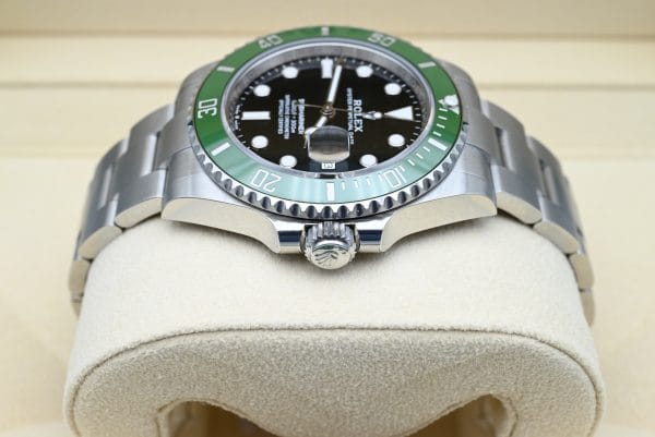 Rolex Submariner Ref. 126610LV Year 2024 NEW (Full Set) - Afbeelding 5