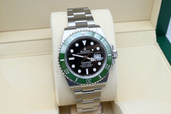 Rolex Submariner Ref. 126610LV Year 2024 NEW (Full Set) - Afbeelding 7