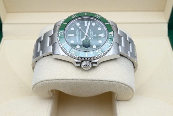 Rolex Submariner Ref. 116610LV Year 2013 (Full Set) - Image 4
