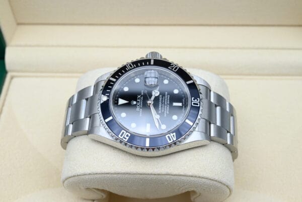 Rolex Submariner Ref. 16610 Year 2008 (Box & Papers) - Image 3