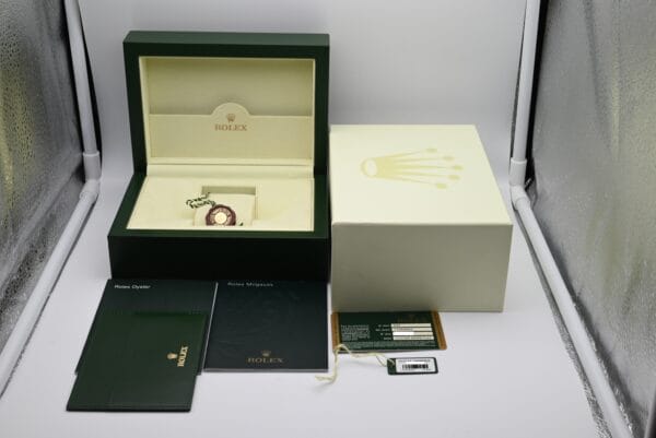 Rolex Milgauss Ref. 116400GV Year 2014 (Full Set) - immagine 2