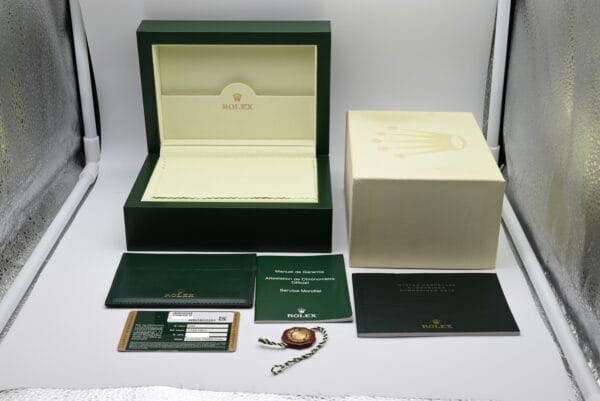 Rolex Submariner Ref. 116610LV Year 2013 (Full Set) - immagine 2